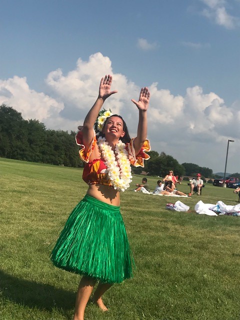 2018 Luau Dancer