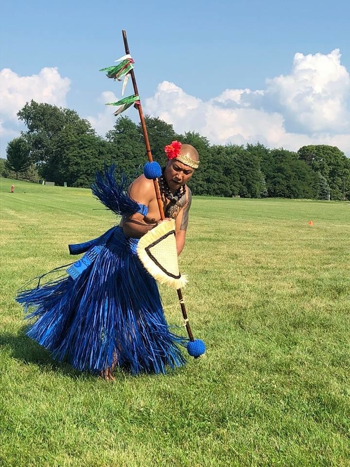 2018 Luau Dancer